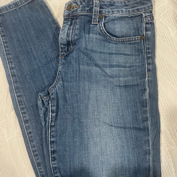 Joe’s jeans “The Skinny” fit  size 28. - Picture 3 of 4